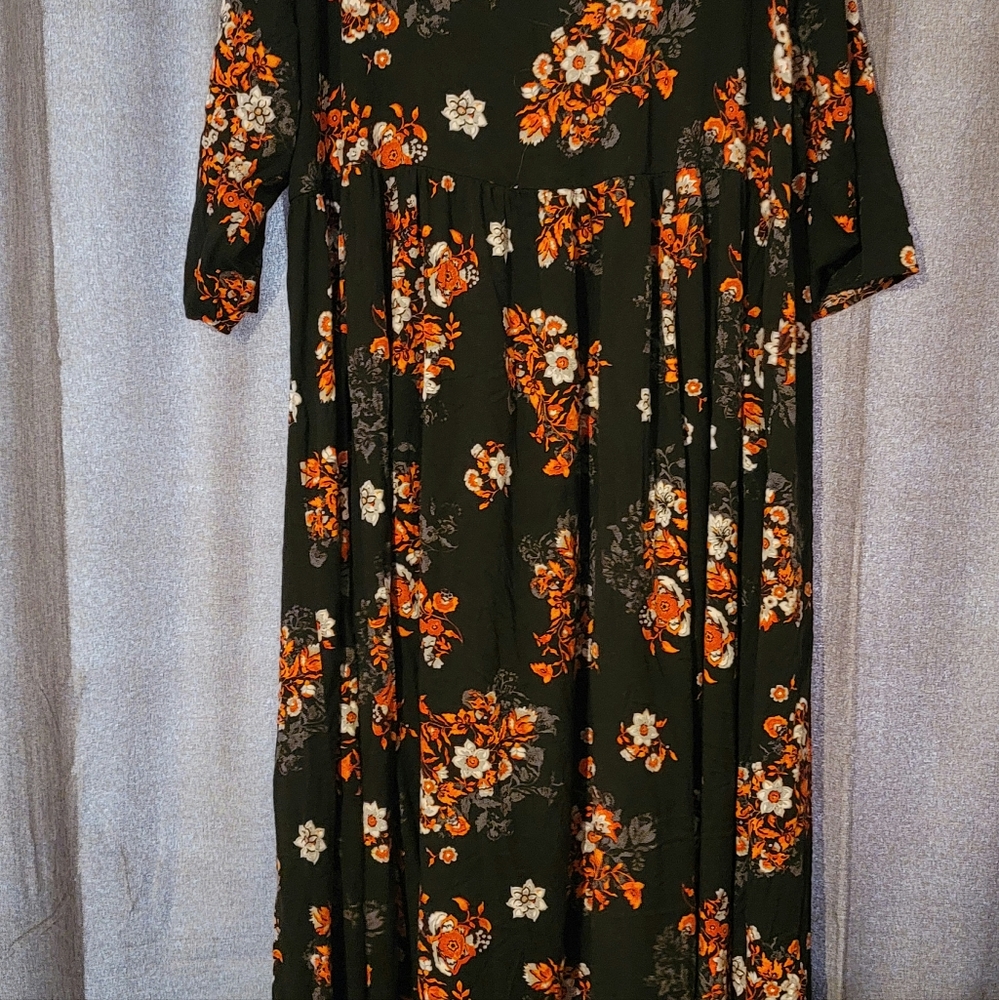 Torrid full length.. dress size 4..